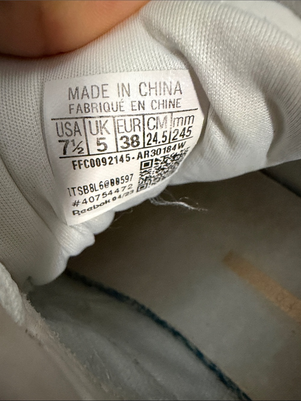 Reebok White Leather Sneakers with Gum Outsole size #7.5 - Picture 9 of 10